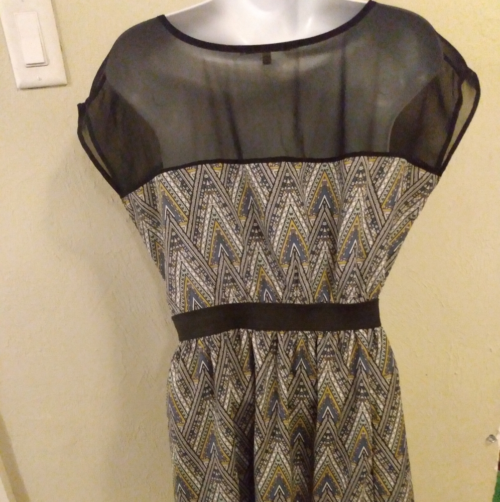 🌻Triangle Pattern Multi-Color Sleeveless Dress - Picture 4 of 7